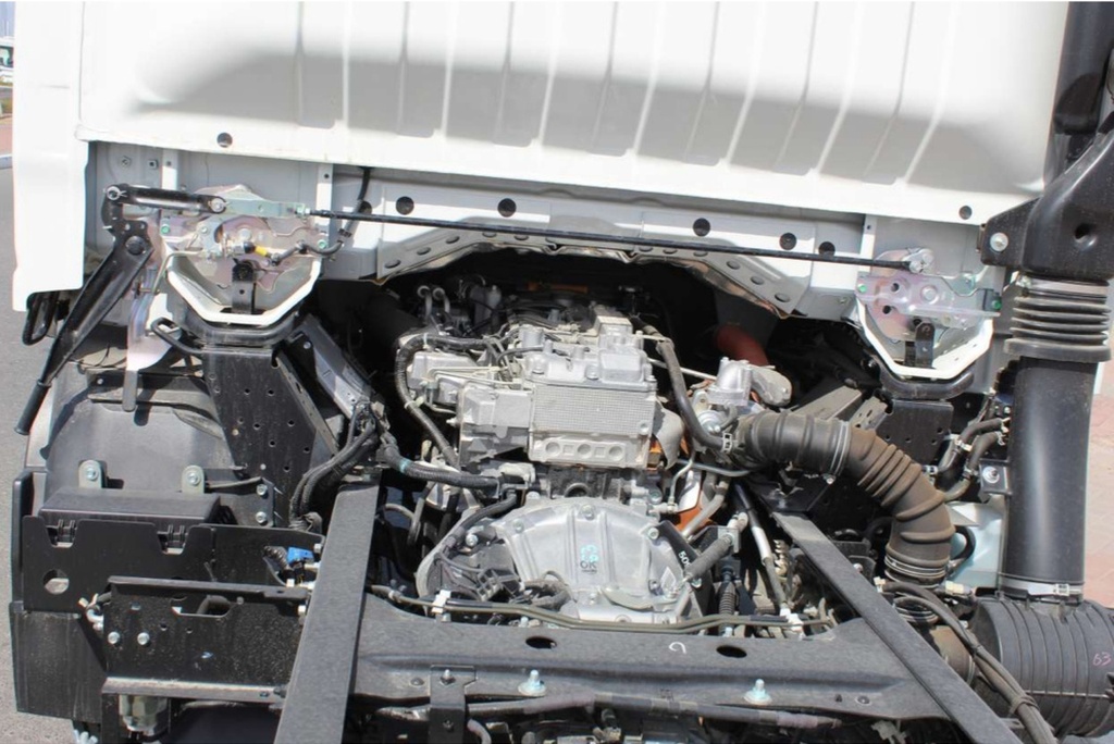 ISUZU NPR 85 CHASSIS TRUCK - 4.2T
