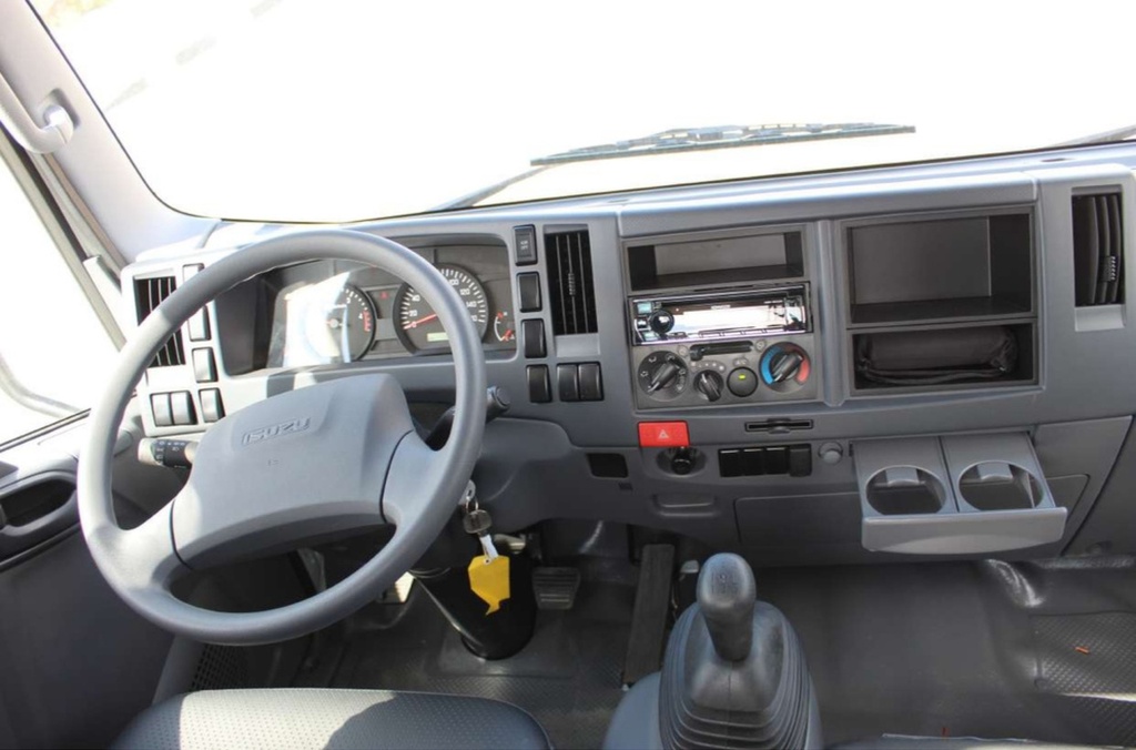 ISUZU NPR 85 CHASSIS TRUCK - 4.2T