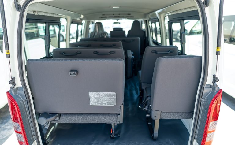 HIACE 2.5L DIESEL (15 PLACES)
