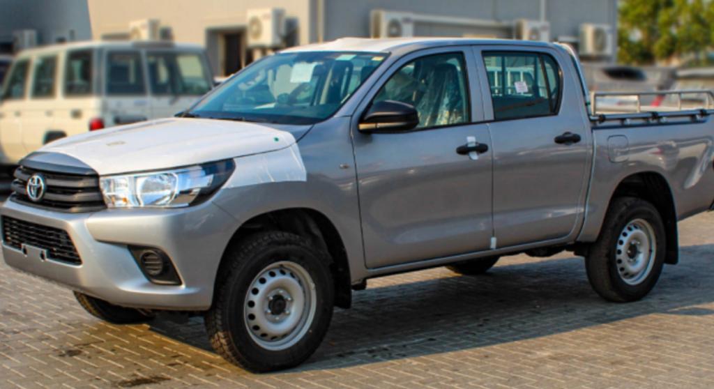 HILUX DC 2.4L 4X2  M/T